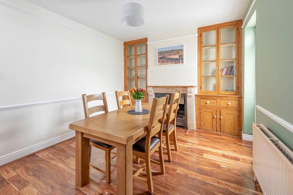 Spacious House - 2 Double Rooms - Street Parking - Garden Bath Dış mekan fotoğraf